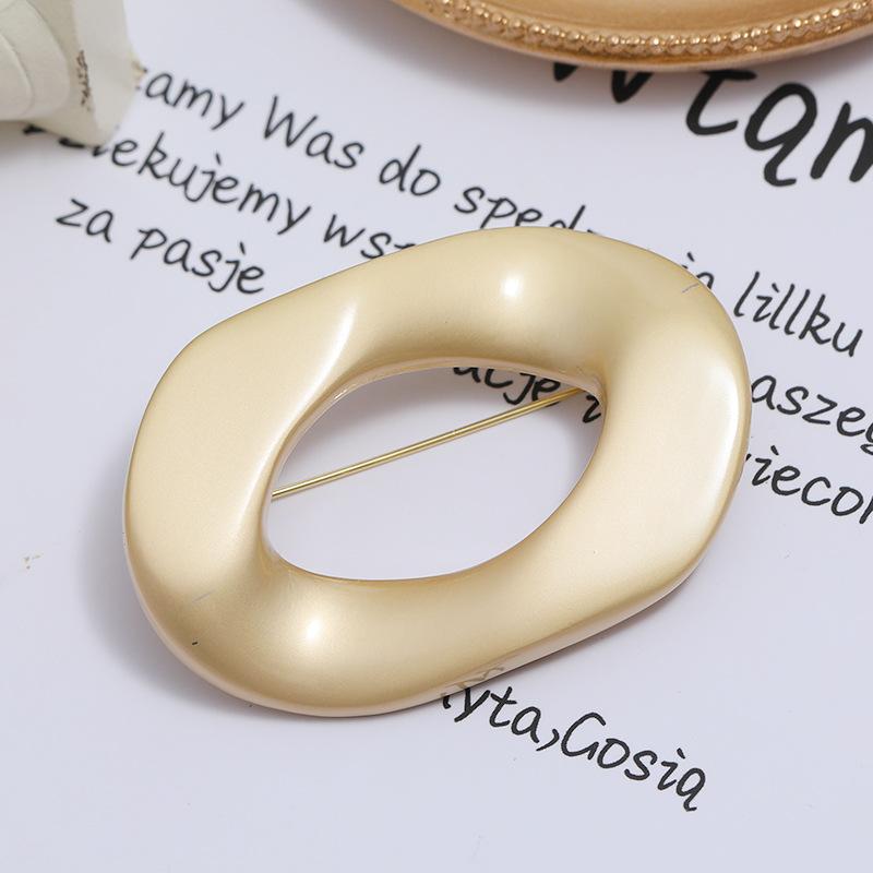 Fashion Simple Irregular Ring Brooch Female Personality Versatile Temperament Corsage Pin Cardigan Suit Accessories