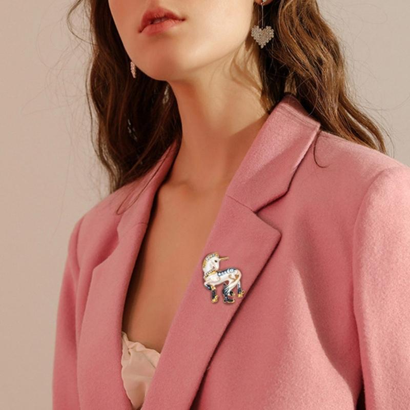 Crystal Studded Equestrian Pin White Horse Brooch Multipurpose Fashion Accent Suitable For Casual And Special Occasions
