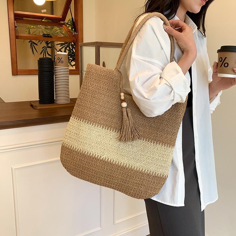 Fashion retro beach vacation woven contrasting color women's tote bag new versatile women's shoulder handbag