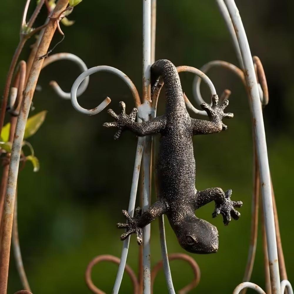 Hanging Decor Dog Climbing Garden Statue Dog Garden Figurine Flower Pot