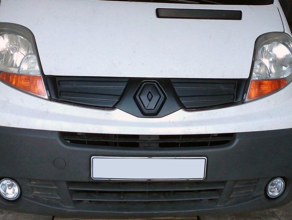 

Зимова верхня накладка на решітку 2001-2007, Матова для Renault Trafic