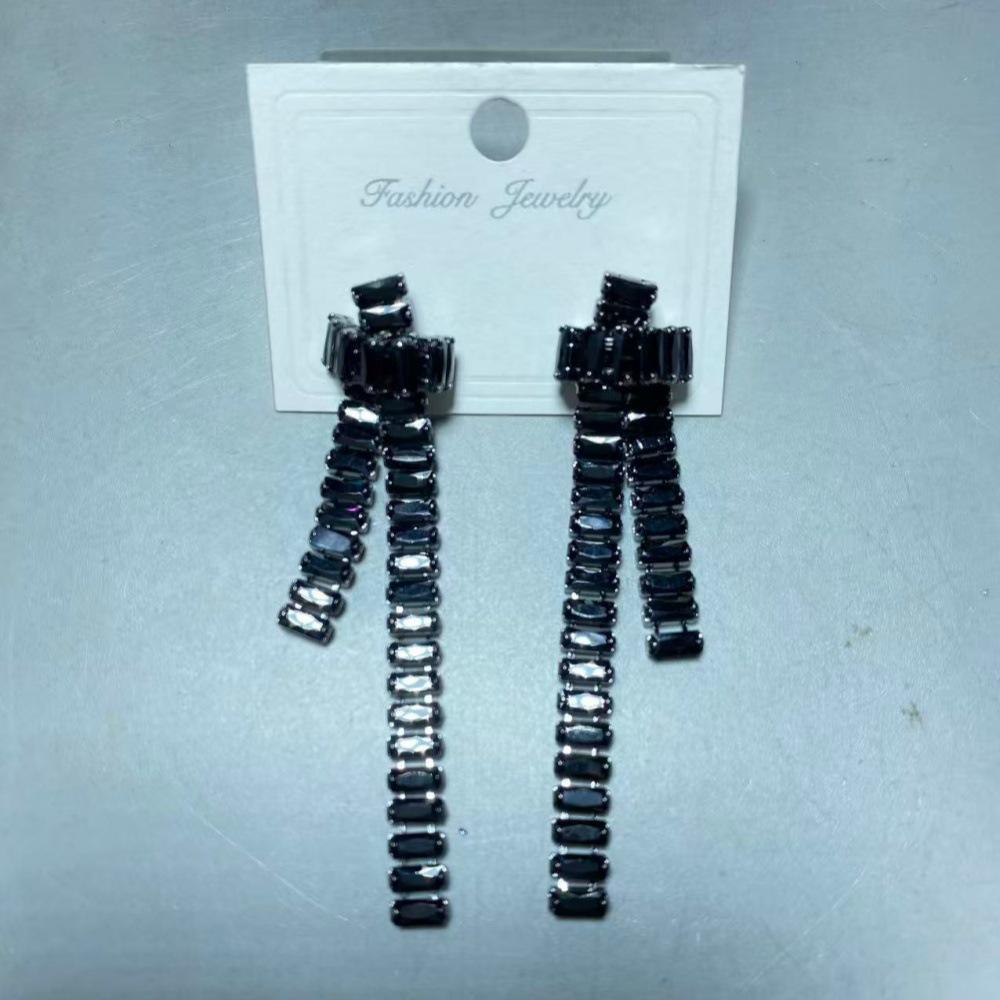 Ensemble collier et boucles d'oreilles à pampilles en zircon: Accessoires de Chaîne de Clavicule Haut de Gamme Chic Européen-Américain pour Femmes