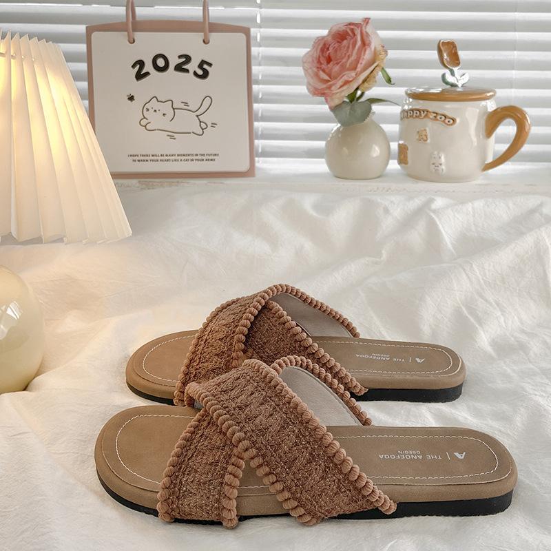 2025 Summer New Slippers Female Korean Version Fairy Wind Flat Bottom Cross Word Fashion Seaside Beach Cool Slippers Female