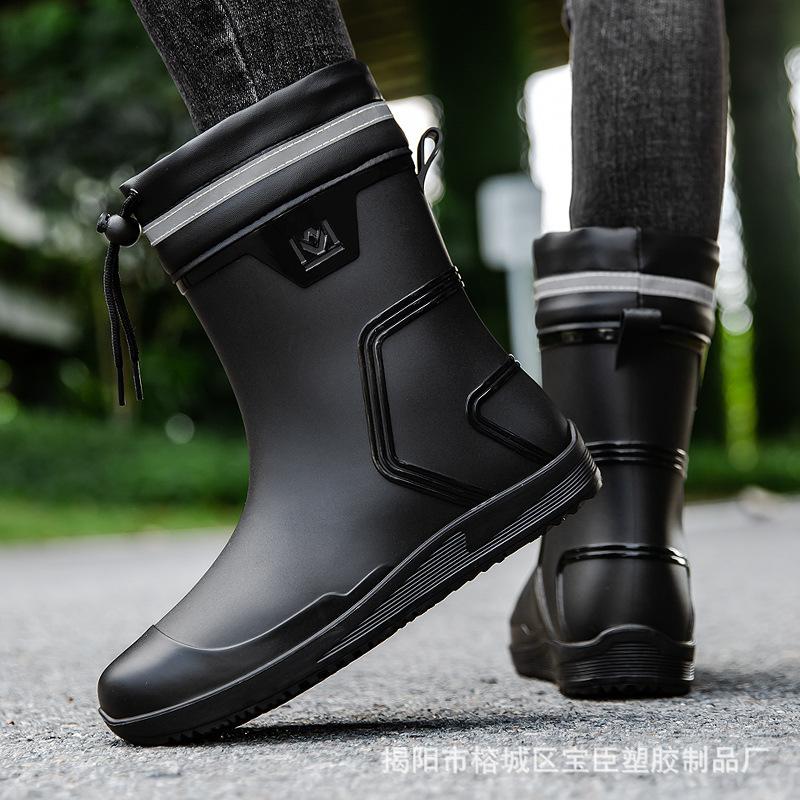 Water shoes rain shoes men's medium tube waterproof mouth bundle rubber shoes rider overshoes velvet warm rain boots