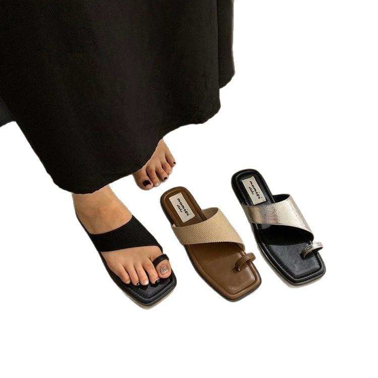 Set of toe slippers women's shoes flat bottom casual versatile daily sandals summer new outdoor temperament square head non-slip simple