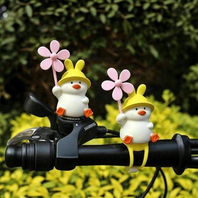Niedliche Windmühle Gelbe Ente Roller Dekoration Leuchtendes Wasserdichtes Nachtlicht Anhänger für Kinder Fahrradfahren Gebrauch