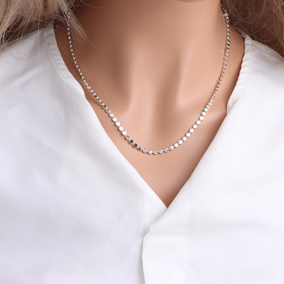 

European and American cold wind lentil bean necklace niche design high-end collarbone chain blogger versatile necklace