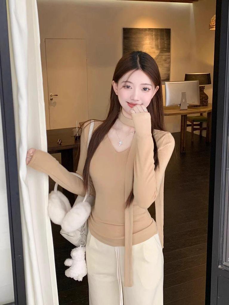 Korean Style V-Neck Turtleneck with Ribbons: Women's Slim Fit Long-Sleeve Top for Autumn and Winter