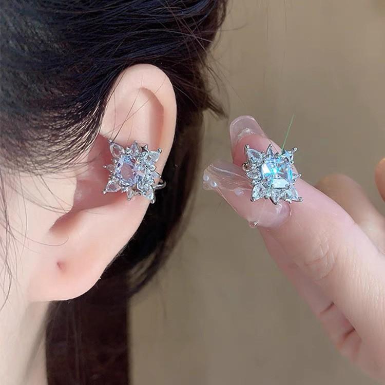 Luxury Female Crystal White Zircon Square Clip Earrings for Women Silver Color Ear Cuff Non-Piercing Earrings Jewelry Wedding