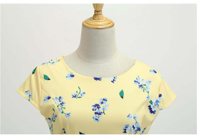 2024 Trendy Retro Round Neck Summer Dress with Short Sleeves and Flowy Print
