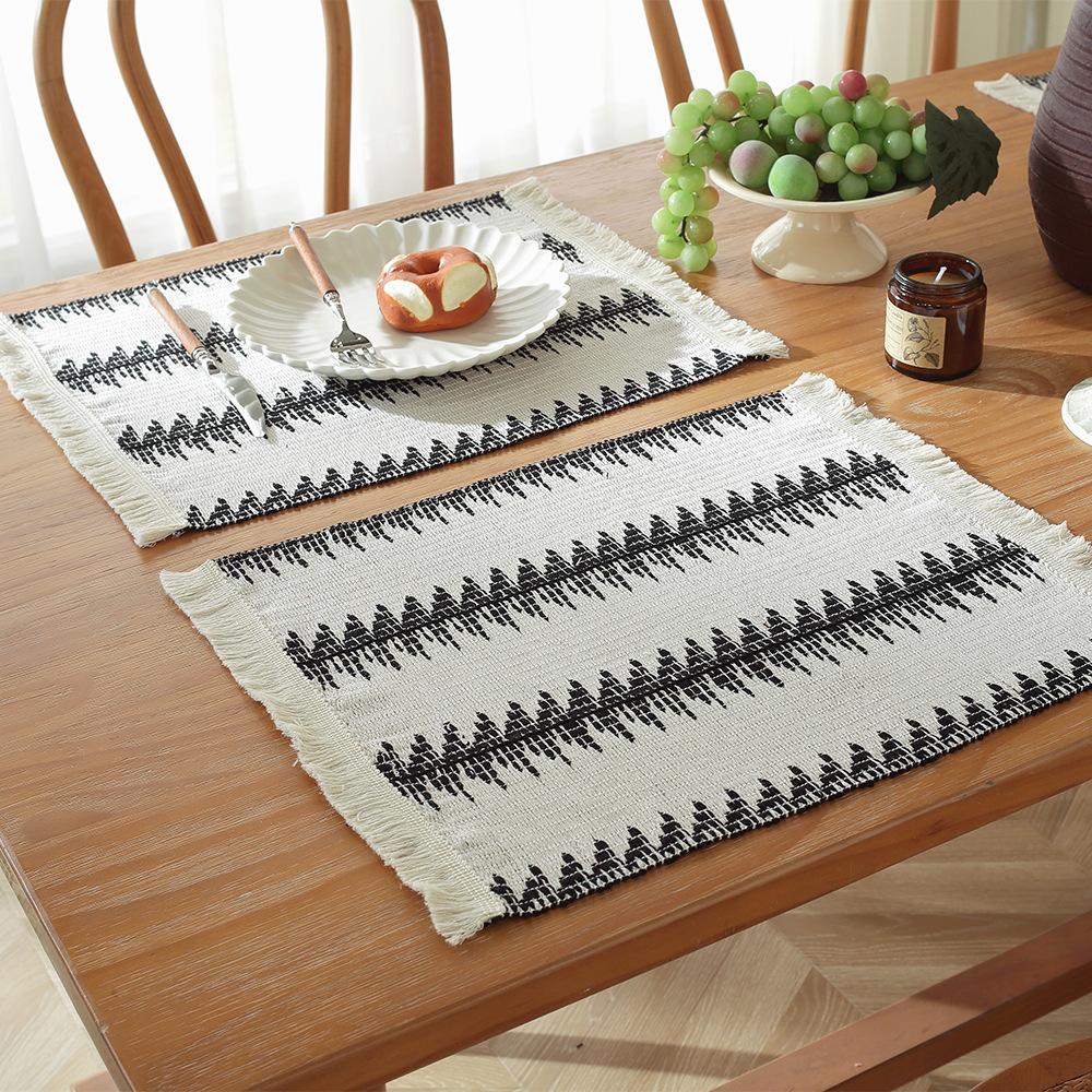 Nordic cotton and linen table flag modern simple light luxury high-end dining table mat festival tableware mat woven color matching spot