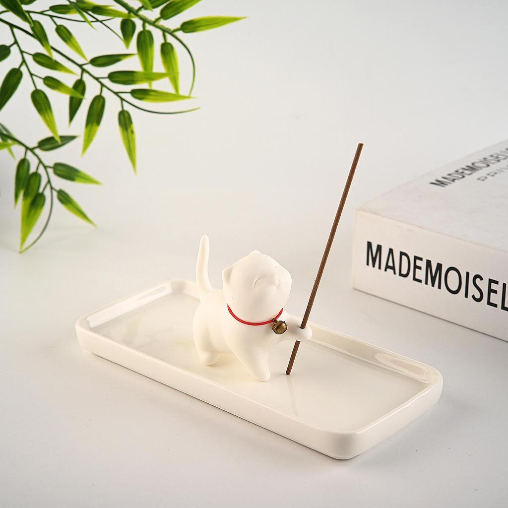 Nordic Style Ceramic Cat Incense Holder - Cute, Stylish Sandalwood Burner and Animal Ornament