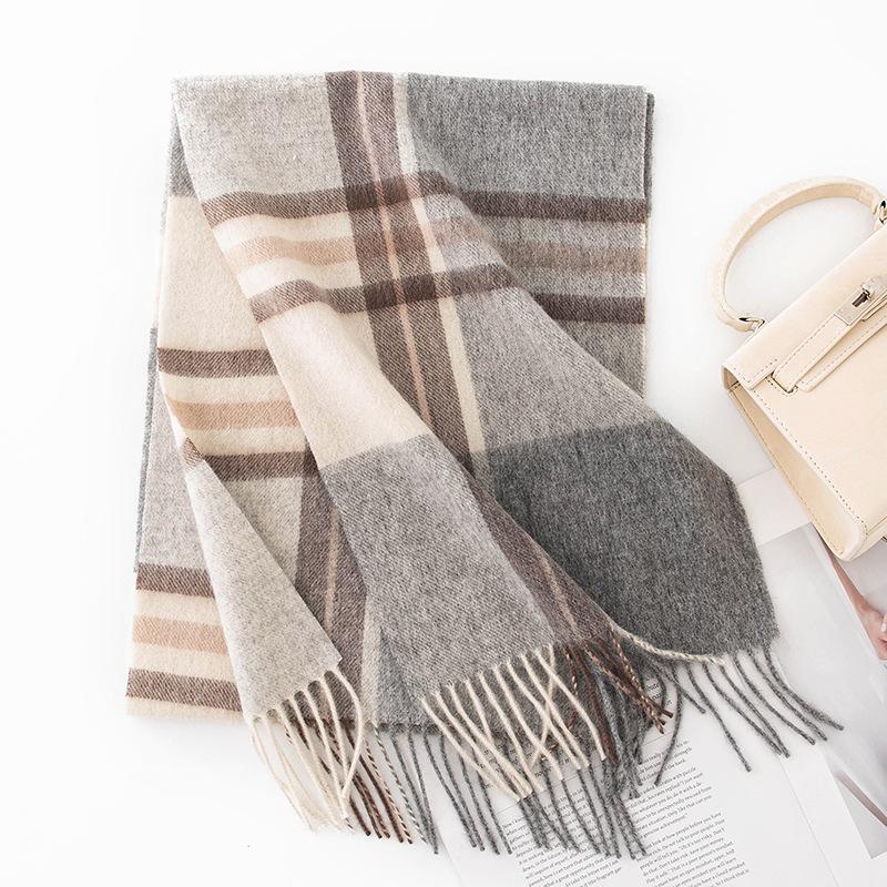 Light Luxury and High End Versatile Thickened Autumn and Winter Scarf Couple New Year Plaid Warm Scarf