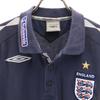 Umbro Nationalmannschaft ENGLAND Fußball Kurzarm Poloshirt L Marineblau Descente Herren Gebraucht