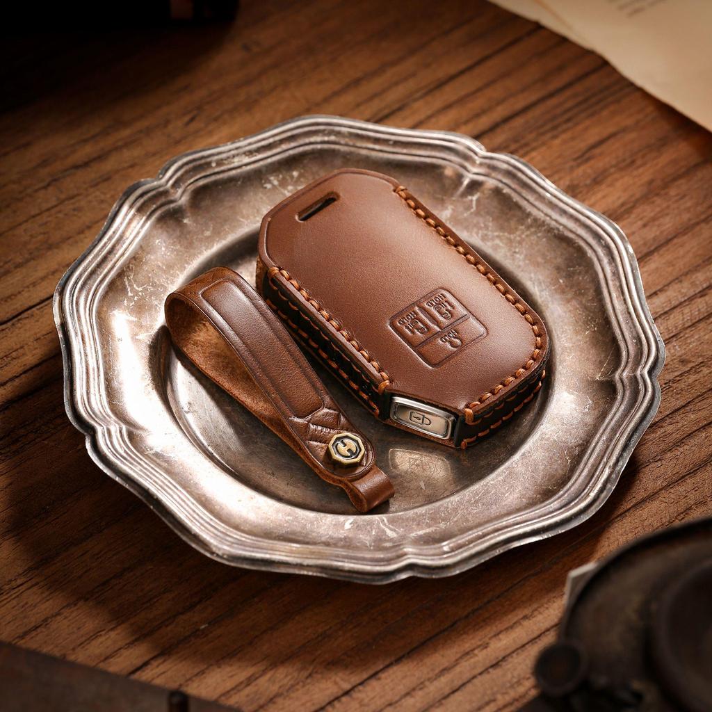 Kia Carnival Autoschlüsselhülle aus echtem Leder, handgefertigt, mit Schnalle