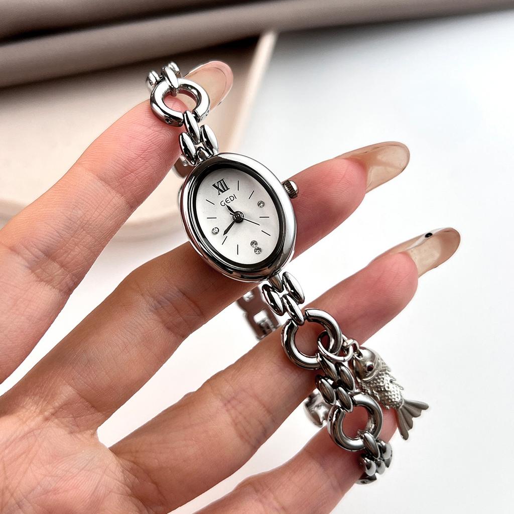 Niche Light Luxury Oval Women'S Watch Medium And Ancient Style High Value Versatile Women'S Watch Quartz Watch