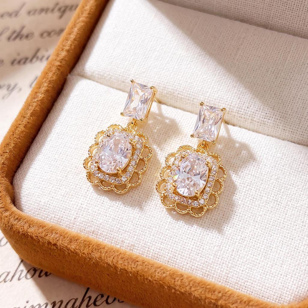 Copper-Plated Gold Geometric Zircon Stud Earrings: Exquisite High-End Jewelry for Women
