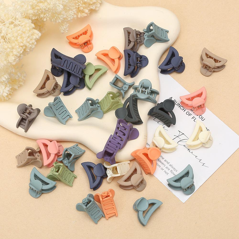 20Pcs Macaron Mini Multi-Color Geometric Hollow-Out Plastic Hair Clips Simple Sweet Fashion Style