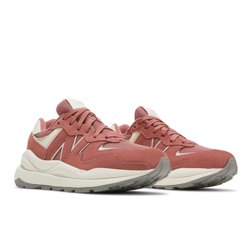 New Balance Womens 57 / 40 'Henna Oyster Pink' (women's sizes) Henna / Oyster Pink Running Shoes W5740HG1