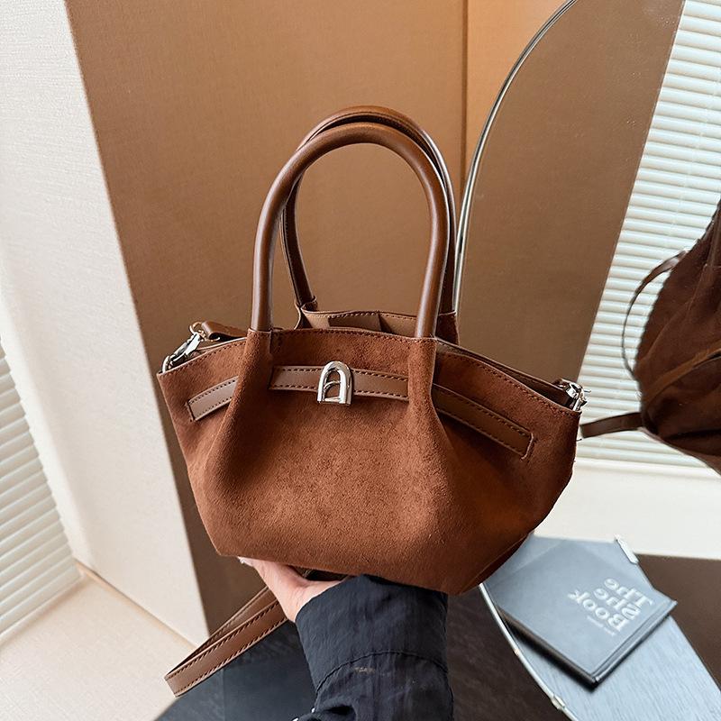 Today's Popular Bags, New Autumn and Winter Matte Niche Shoulder Bags, Versatile Messenger Bucket Bags