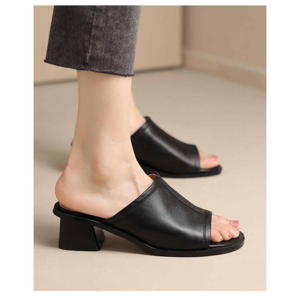 

Модные женские летние тапочки в стиле ретро с квадратным носком и средним каблуком, пляжные сандалии, тапочки на толстом каблуке для женщин 40