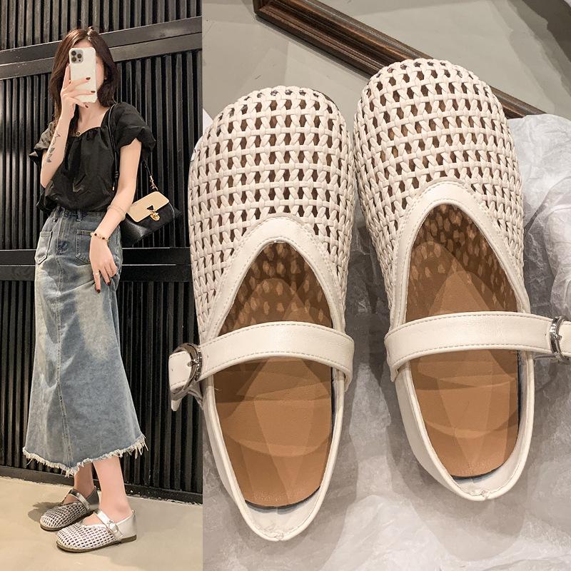 2025 New Fashion Hollow Doudou Shoes Net Shoes Flat Bottom One Word with Fisherman Shoes French Mary Jane Single Shoes Women