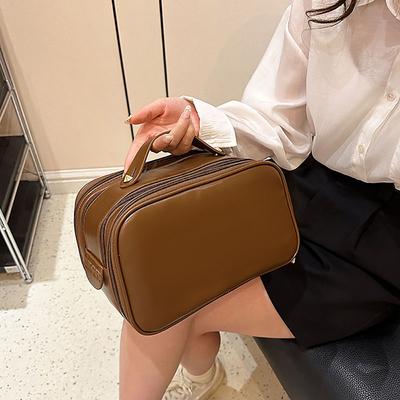 Fashion Large Capacity Portable Makeup Bag High Quality Lady Solid New Leather Texture Storage Bag Multi-Functional Toiletry Bag