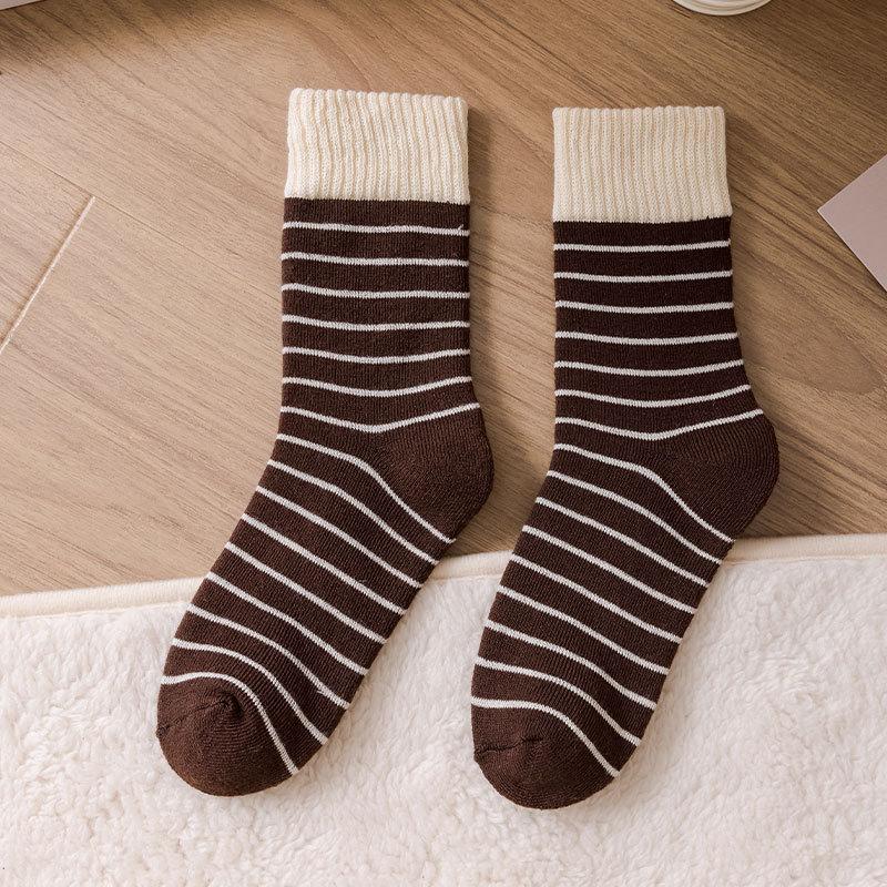 Rote Socken, Damen Fleece Verdickte Schlingen-Socken, Herbst- und Winter-Trendige Mid-Calf-Socken, Warme gestreifte Socken, Vielseitige Haussocken