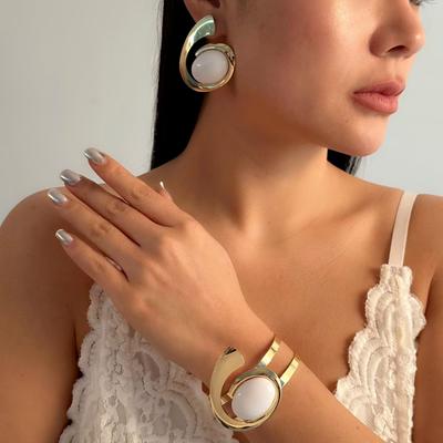 Fashion Trend Geometric Irregular Vintage Circle Stud Earrings Bracelet, Ladies Jewelry Set