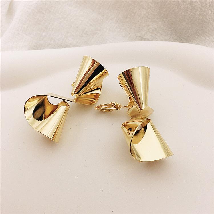 

Жіночі сережки-кліпси без пірсингу в стилі ретро