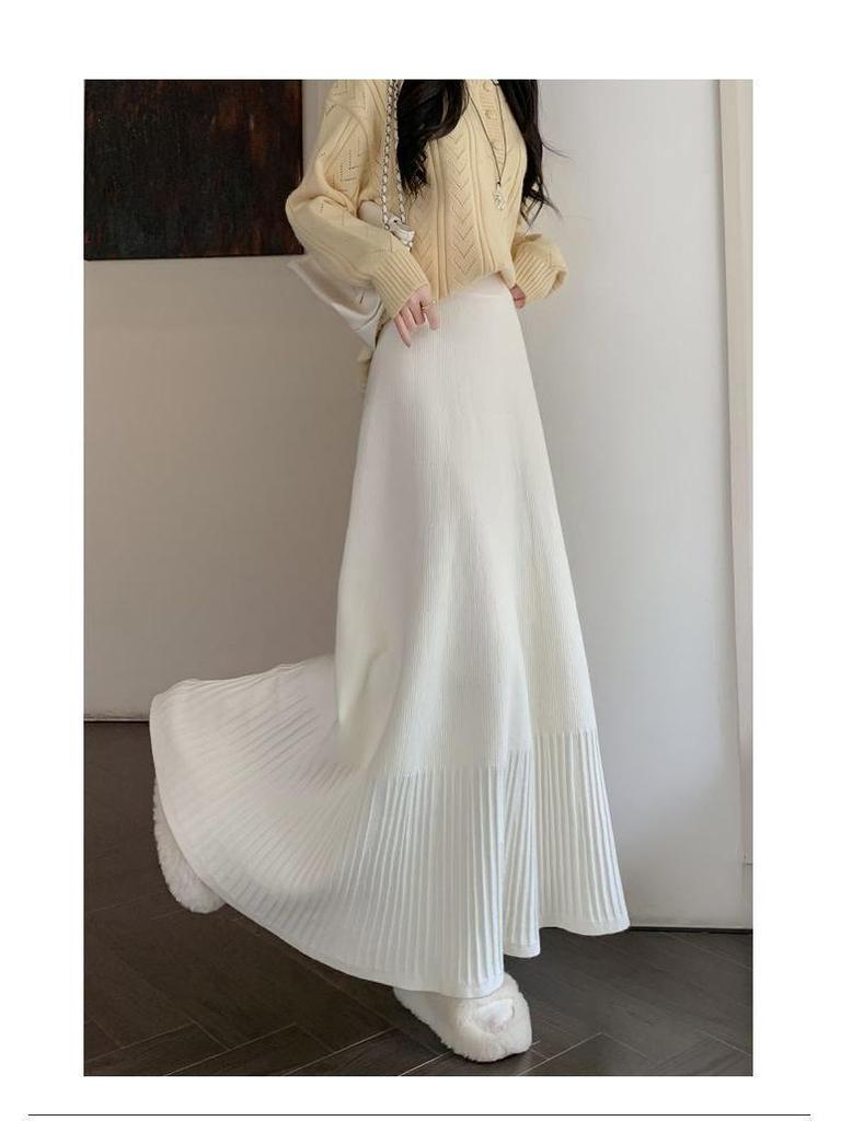 High Waist Autumn/Winter Pleated A-line Knit Skirt with Slimming Design