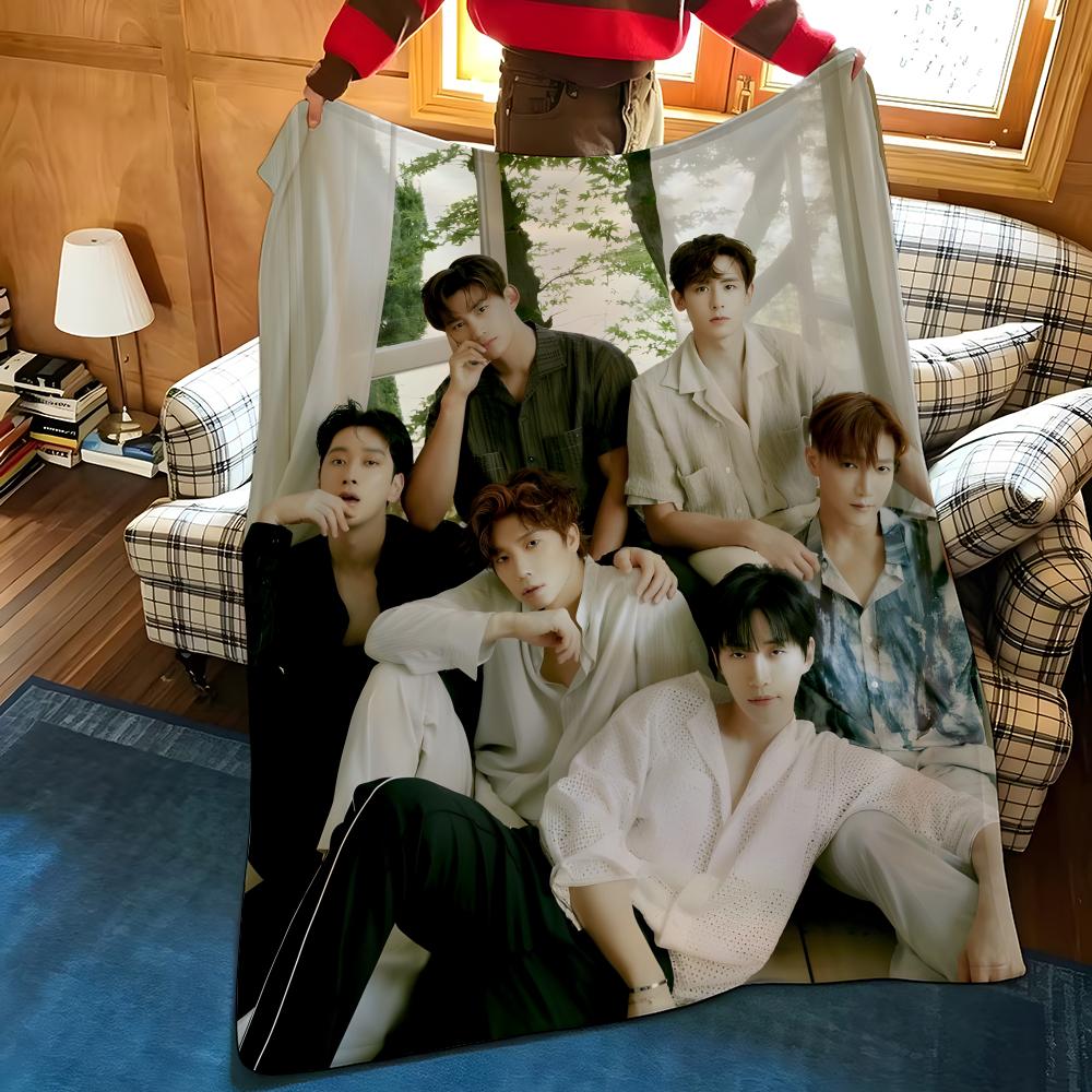 Music 2-2P-PM Throw Flannel Blanket Suitable for Sofas Beds Offices Travel, Camping Chairs