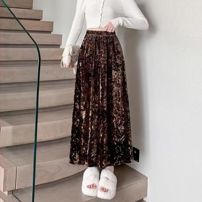 Golden velvet skirt autumn retro 2026 high-end new autumn and winter high-waisted slim skirt long skirt