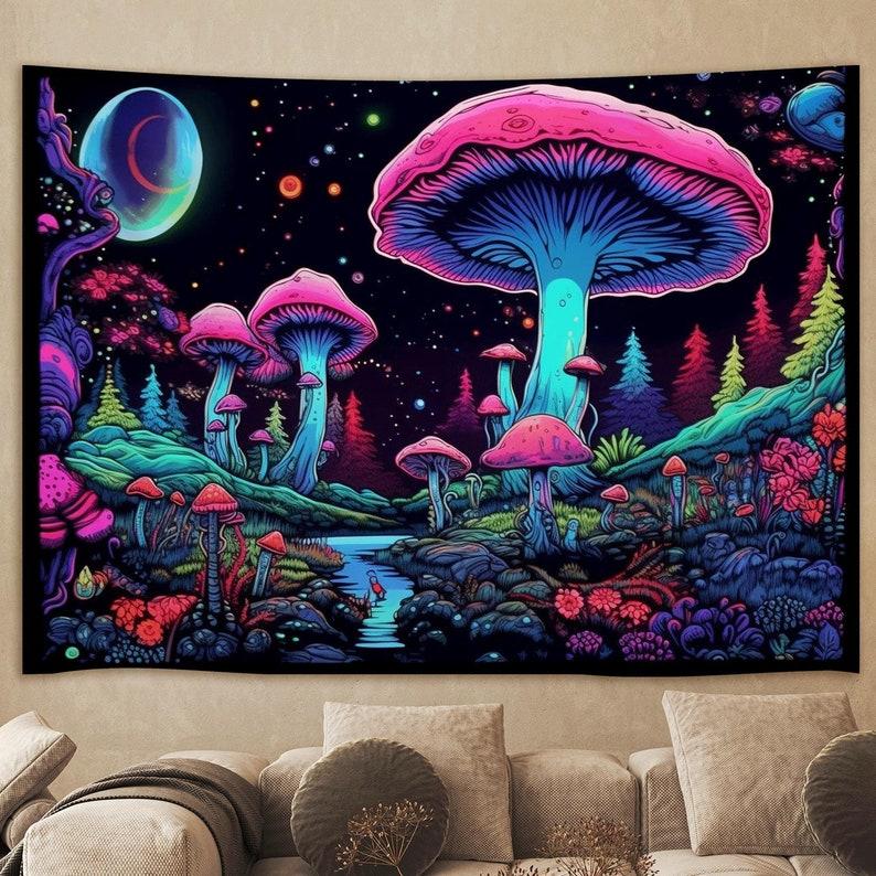 

mushroom tapestry 75x100 чорний