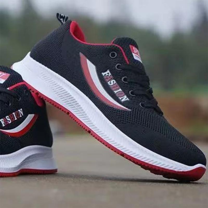 Black Sports Shoes Mesh Breathable Men's Clearance Shoes Soft Soled Non Slip Shoes New Fashion Spring Autumn
