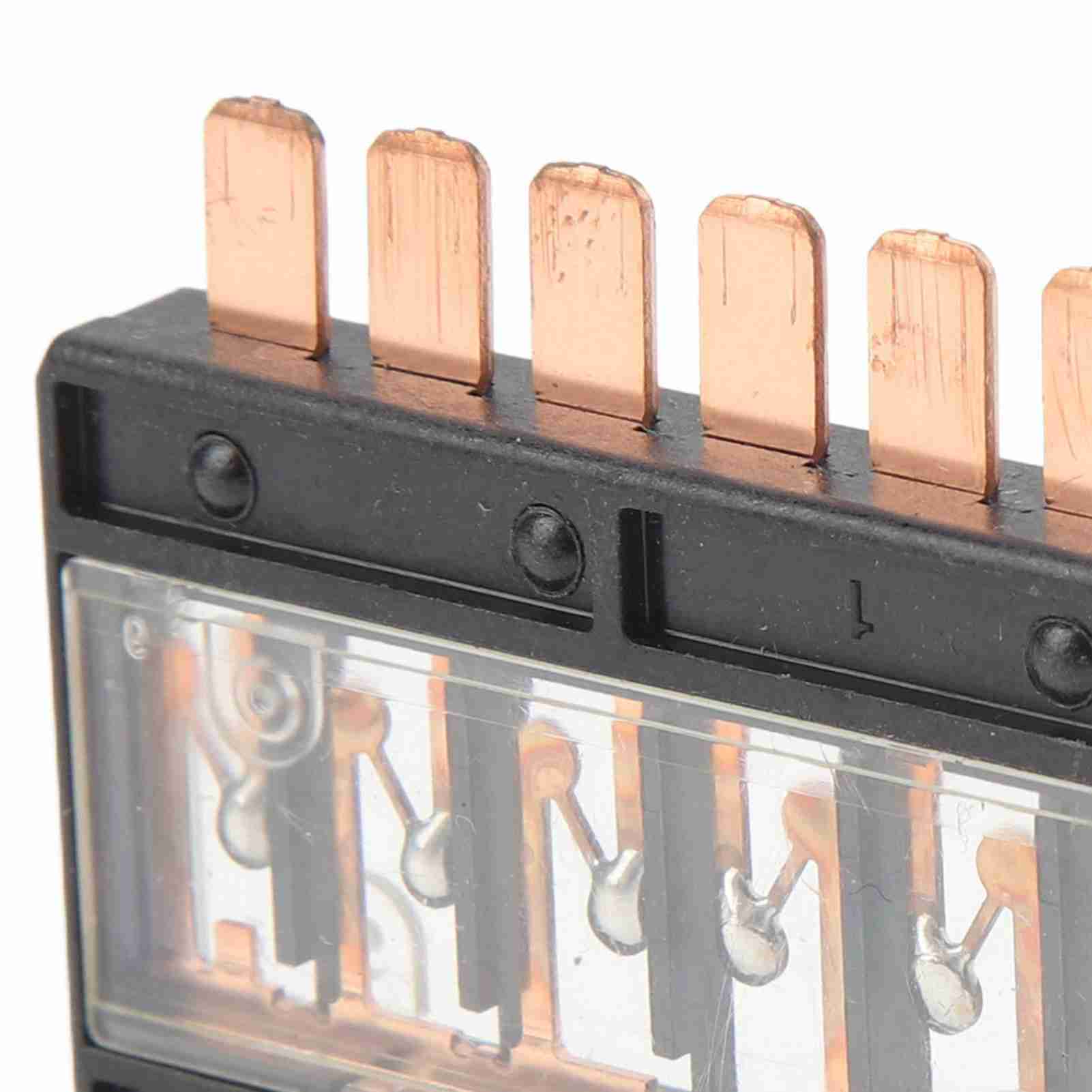 8 цепей Многоблочный предохранитель 38233 TVA A01 Снижение отказов цепи Высокая проводимость Многоблочный