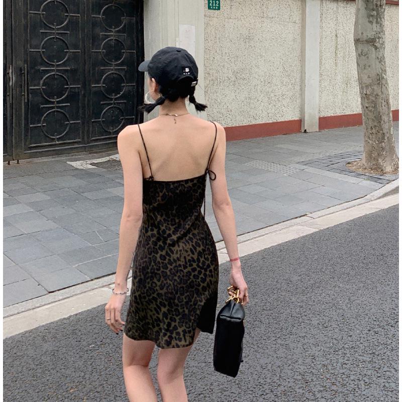 2026 Spring/Summer V-Neck Leopard Print Off-Shoulder Spaghetti Strap Mid-Length Slimming Dress