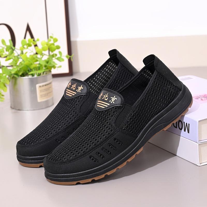 Men's Summer Plus Size Old Beijing Cloth Shoes, Breathable Mesh Slip-on Casual Dad Shoes for Cross-border Foreign Trade