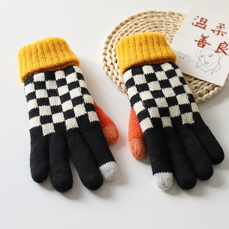 

Autumn and winter boys and girls cute wool gloves checkerboard winter piled thickened cycling cold and warm average size