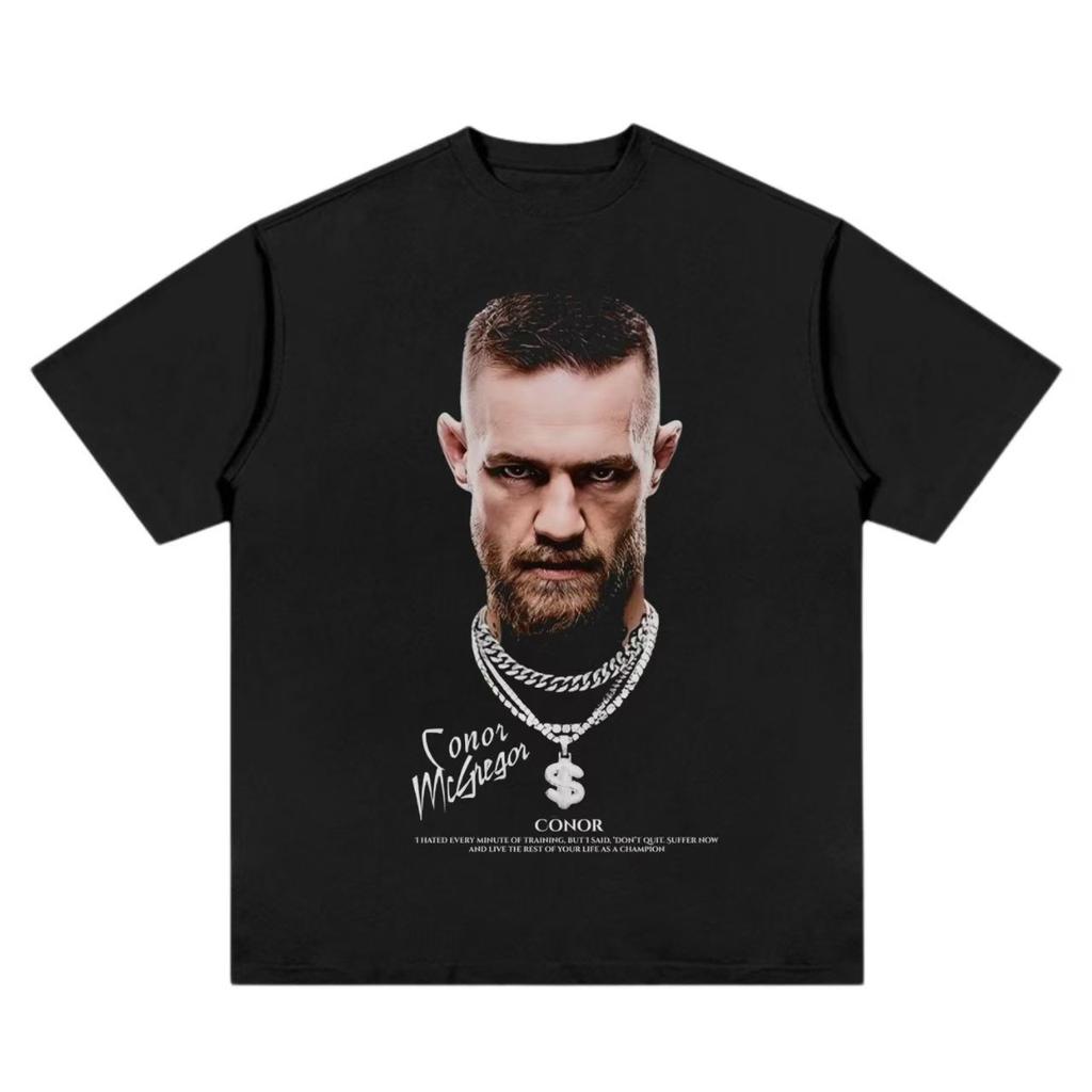 Ilia Topuria Champion UFC Portrait Vintage Avec Chaîne Citation Motivante T-shirt Graphique Unisexe Col Rond Manches Courtes