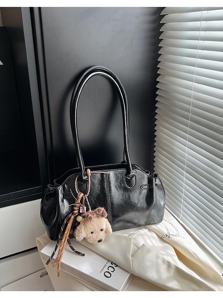 Simple and Versatile Shoulder Bag, High-end Casual Commuting Underarm Bag