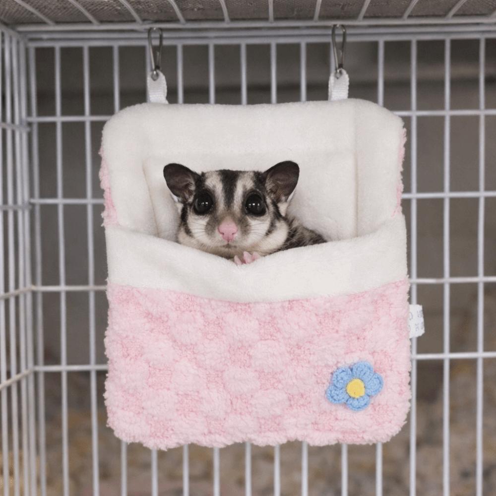 Hamsterkäfige Warme Hamster-Plüschhängematte Samt Verdickt Haustier-Schaukeltasche 3D-Blume Weicher Hamster-Schlafsack Winter
