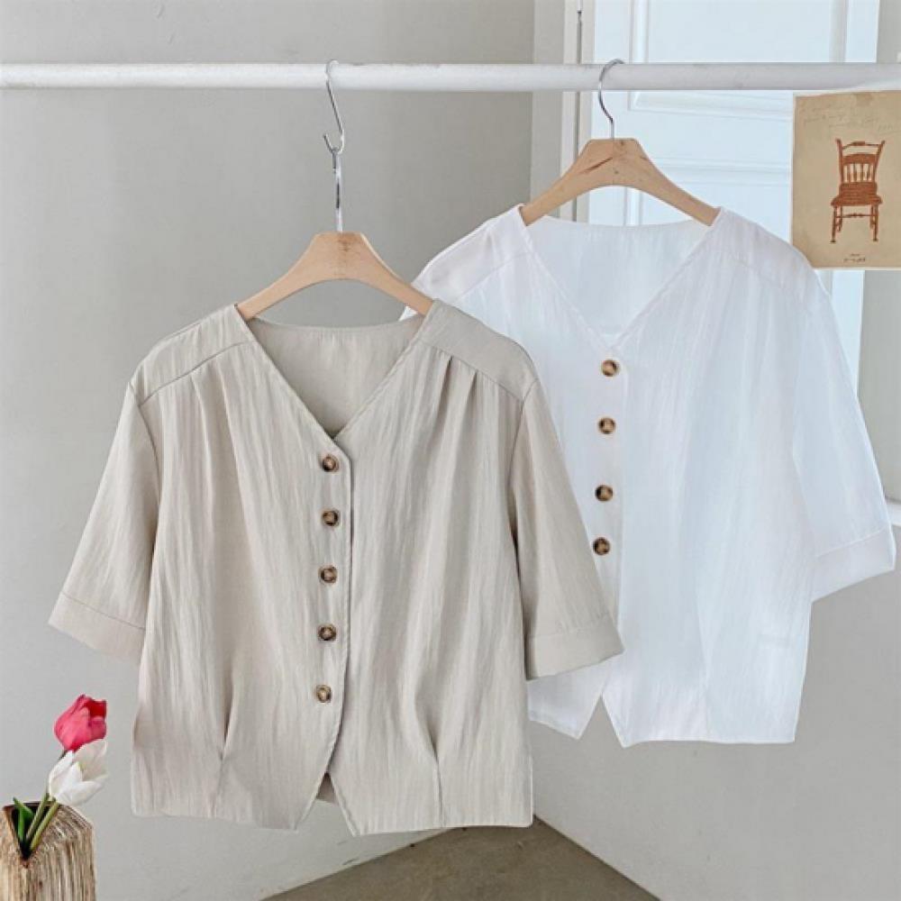 New ArriValS Open Run Women S V Neck Cut Half SleeVe blouSe With Button Detail