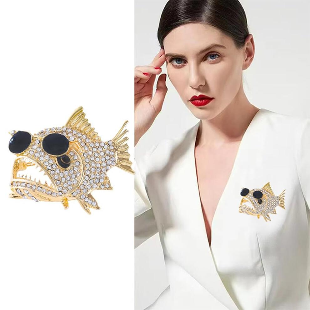 Fish-shaped brooch set with crystals, collar pin with rhinestones