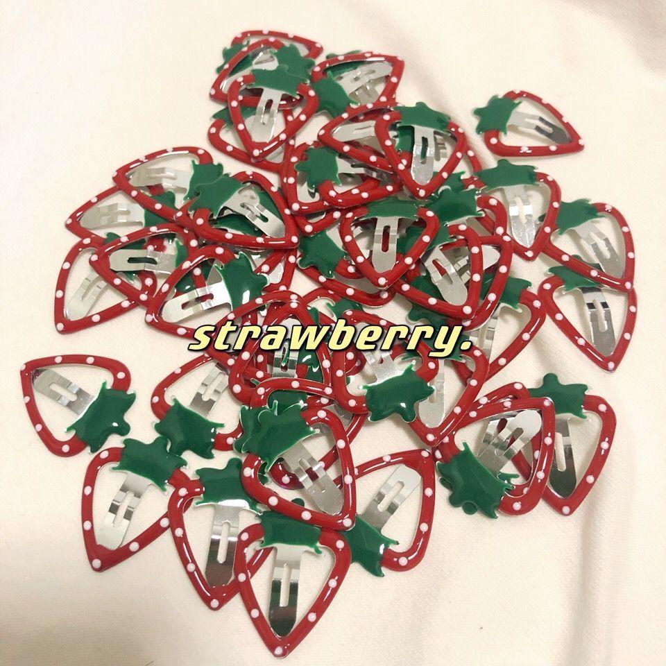 Pince à Cheveux Cœur Fraise Colorée - Accessoire Cheveux Mignon et Polyvalent pour Femmes