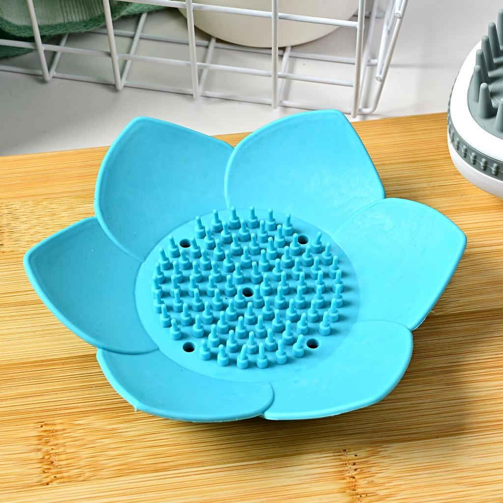 Lotus Silicone Soap Tray: 3D Non-Water Soft Rack with Simple Drainage
