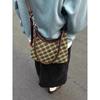 New Retro Plaid Underarm Shoulder Bag Niche Design High-end Texture Commuter Bag Fashionable Versatile Messenger Bag for You