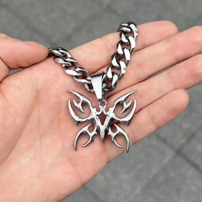 Gothic Butterfly Necklace For Women With Zinc Alloy Pendant And Irregular Chain For Party Wear