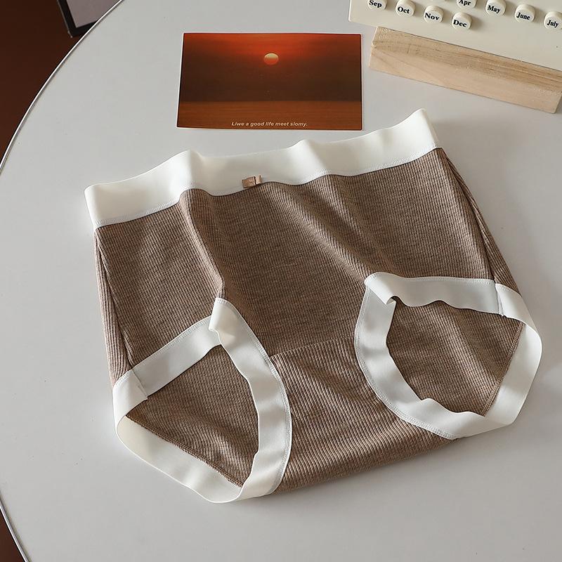 

Простые спортивные трусики-треугольники с высокой посадкой, однотонные, приятные к коже, удобные и бесшовные женские трусики One size пшеничный