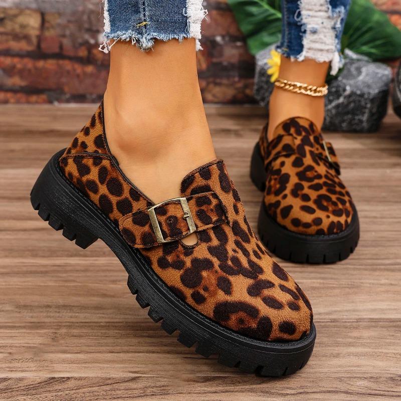 Fashion Leopard Loafers for Women 2025 Spring Summer Casual Slip On Flats Shoes Woman Metal Buckle Non Slip Walking Shoes Ladies